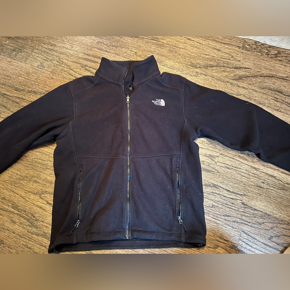 North face pull over sweatshirt. Size M